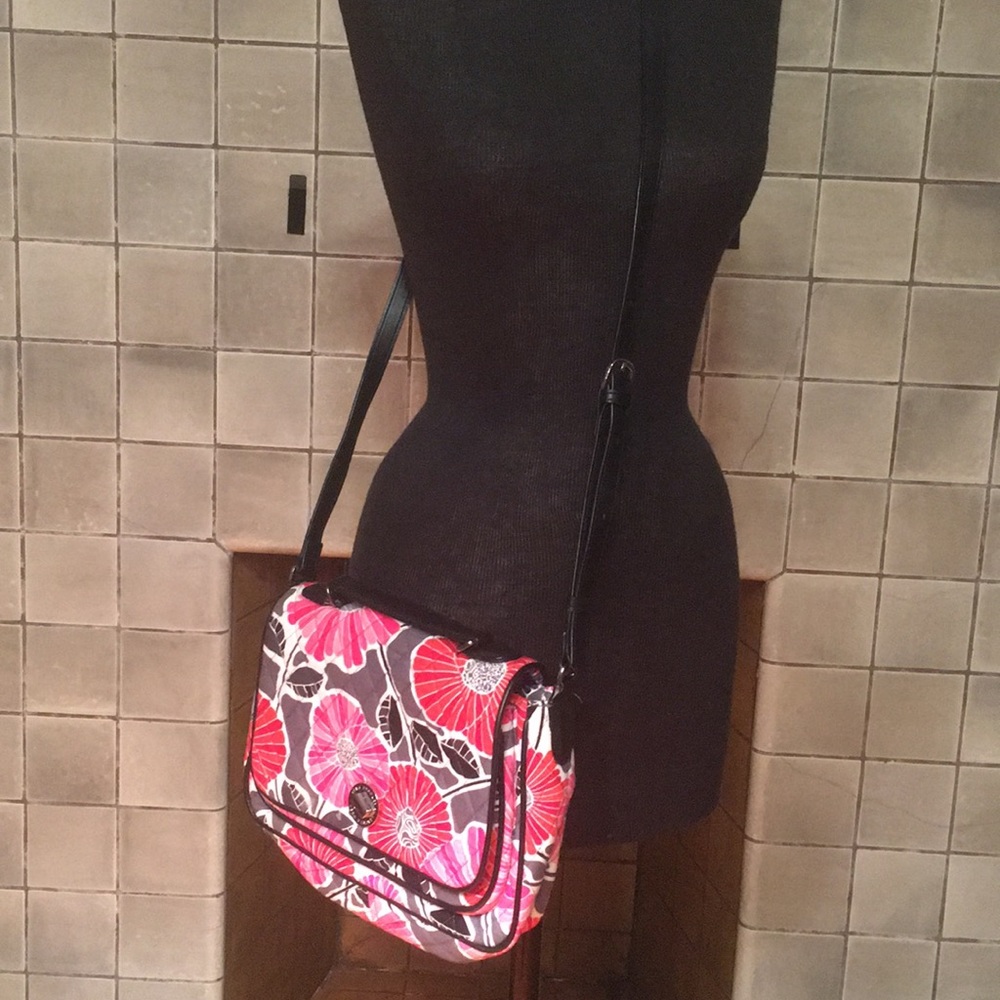 Vera Bradley medium purse in Cheery Blossom